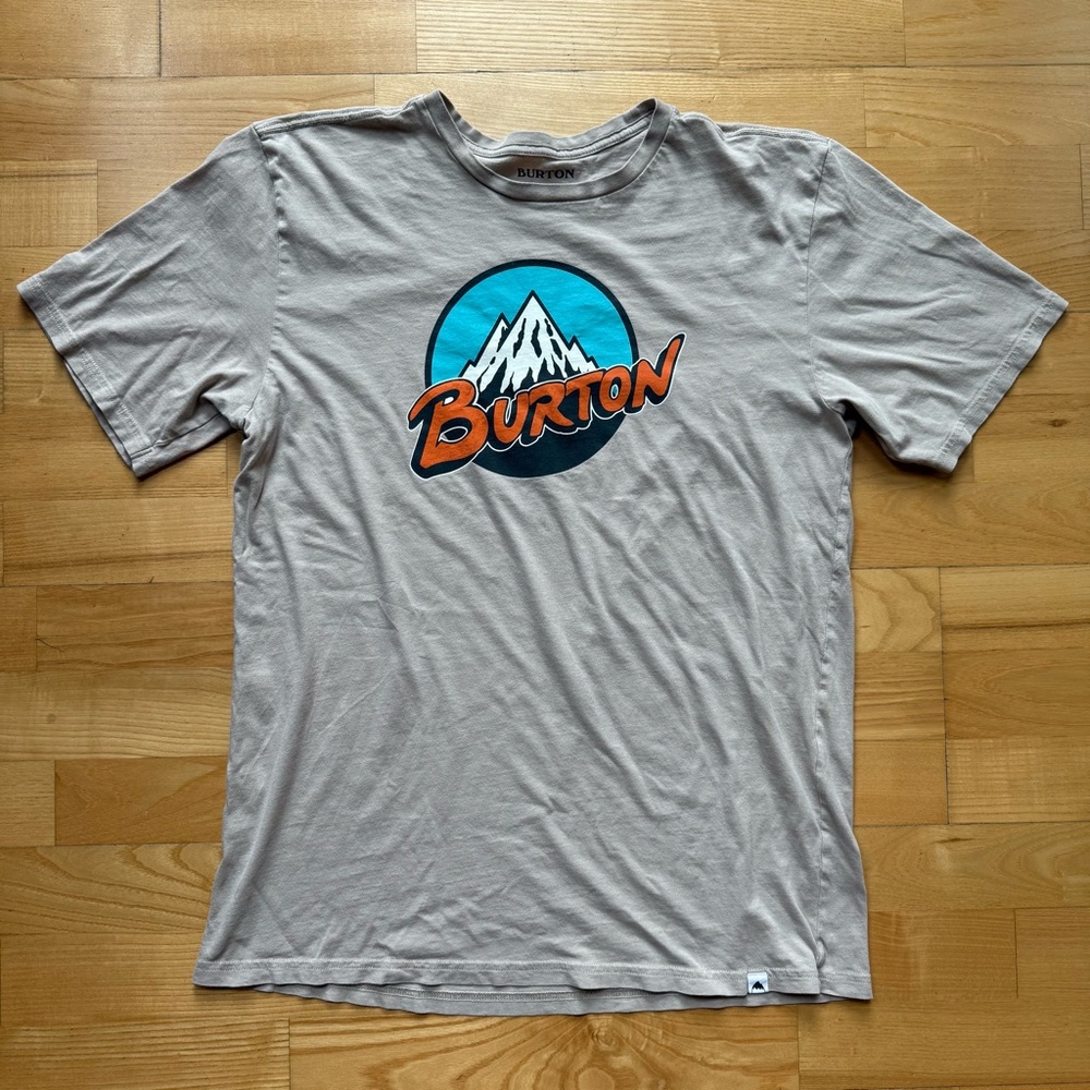 Burton snowboards tan tee